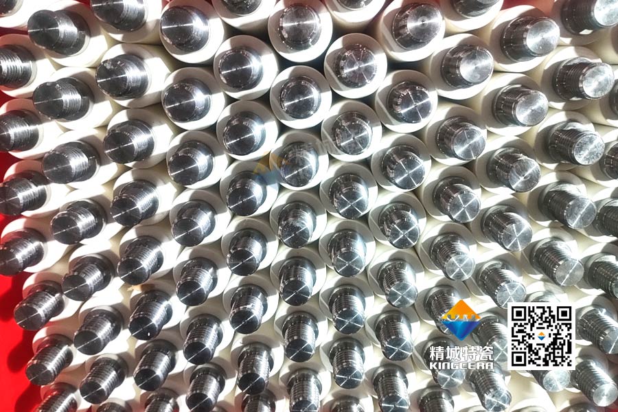 离别金属污染与断裂：：纯陶瓷棒钉助力锂电砂磨机棒钉优化升级